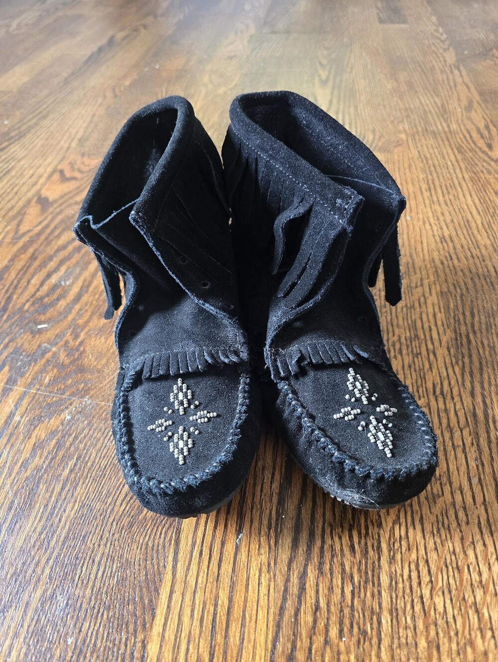 Manitobah Mukluks Harvester Moccasin Boots Black Suede Beaded